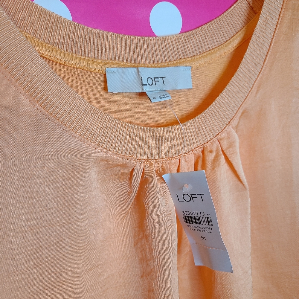 LOFT Peach Satin Front Sleeveless Top Size M - NWT - Picture 5 of 6